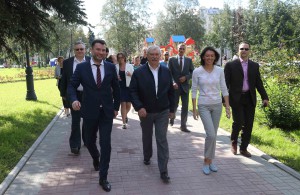 Сквер на Среднеохтинском проспекте 0D2K0909