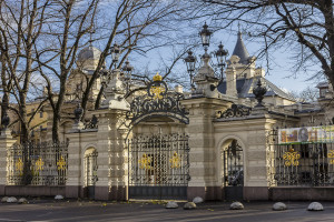 alekseevskij-dvorec-7ab3ea5d79444433b986a868b95db4a3